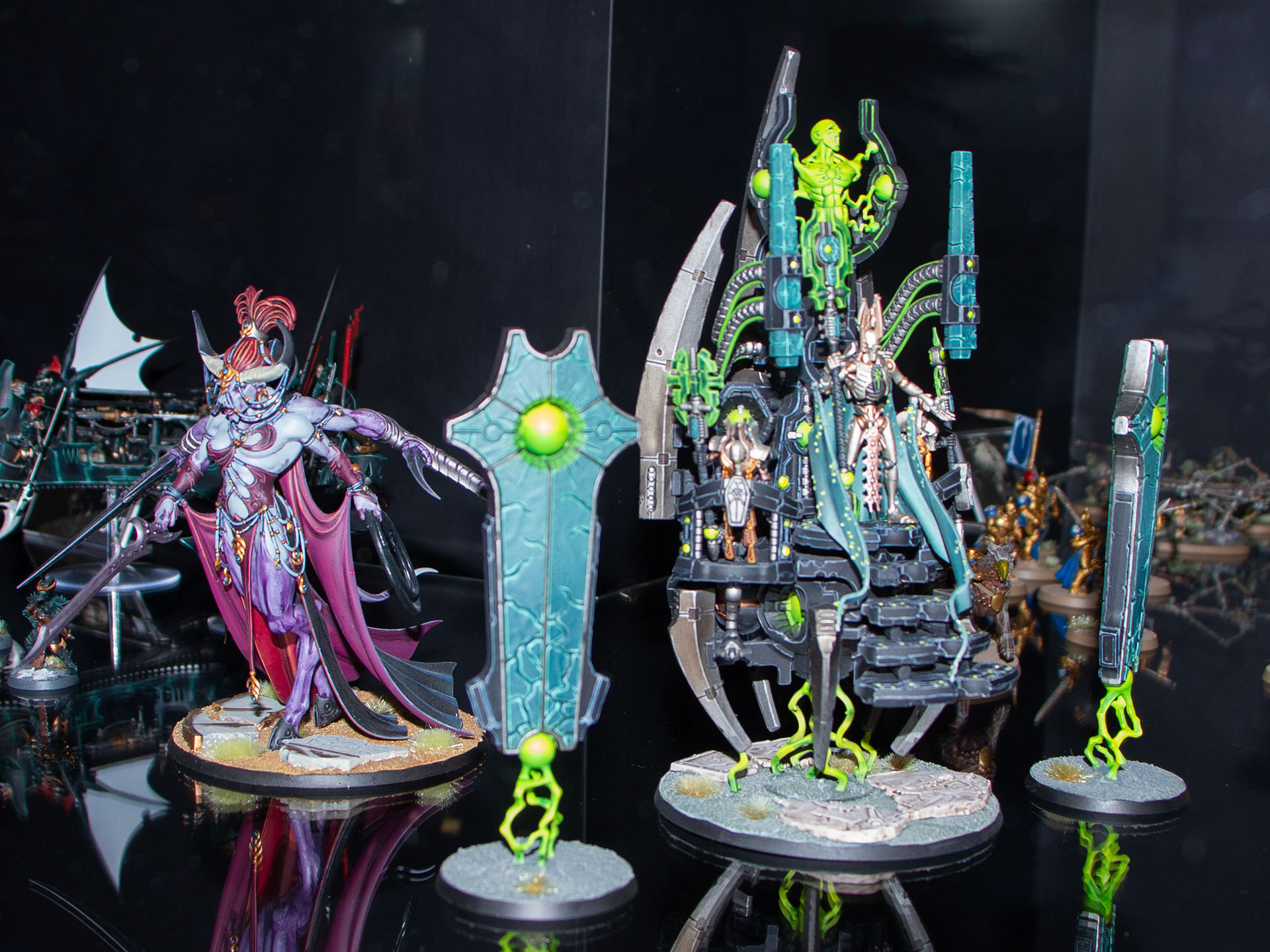 左が「キーパー・オヴ・シークレット」、右が「沈黙の王スザーレク」