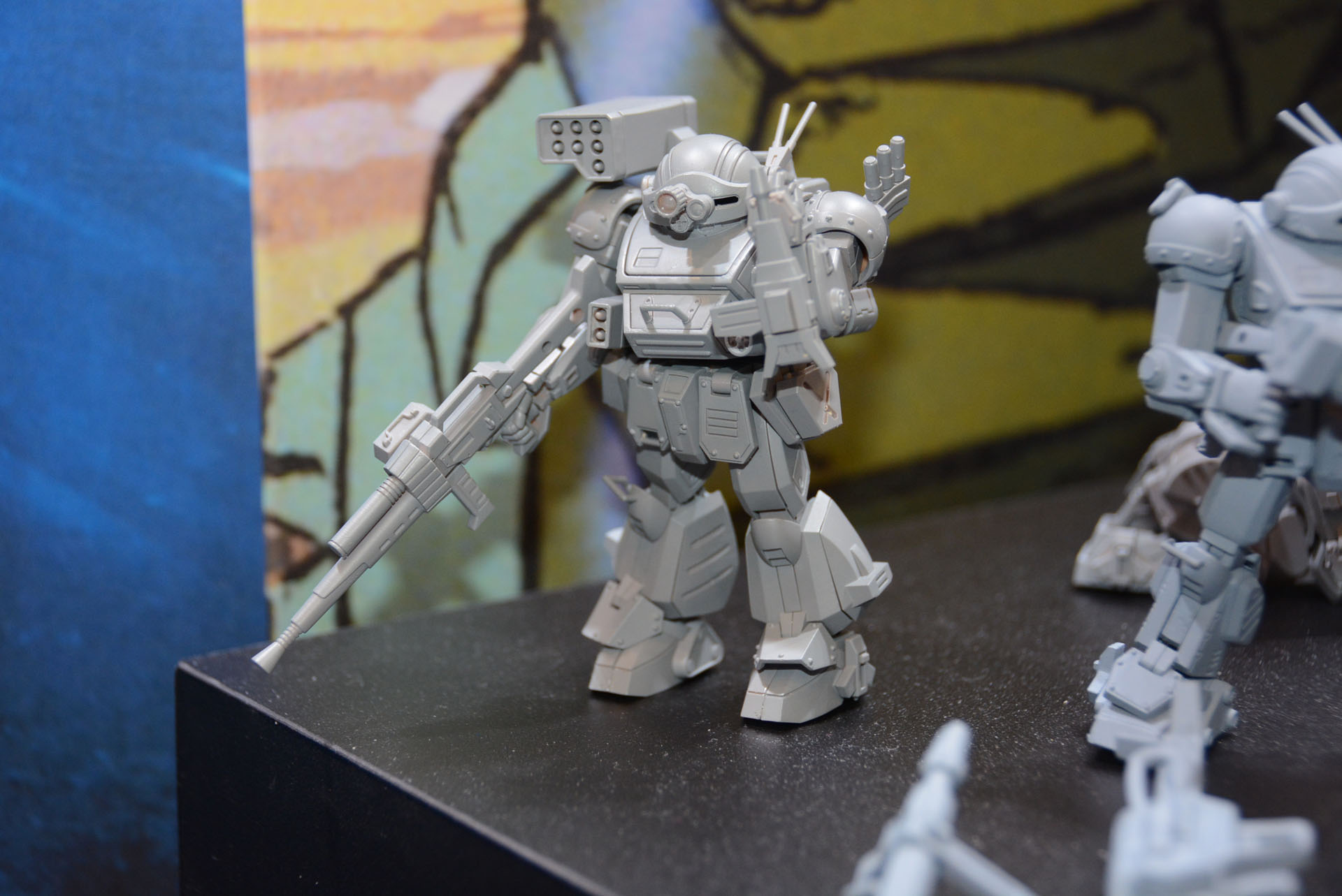 1/48の小サイズでありながらコクピット内部まで精密に再現するという。他のATもぜひ商品化して欲しい