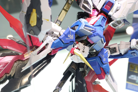 2種セット　メタルビルド ストライクフリーダム デスティニーガンダム 2024 ガンダムSEED DESTINY」ストフリ＆デスティニーが彩色を一新して