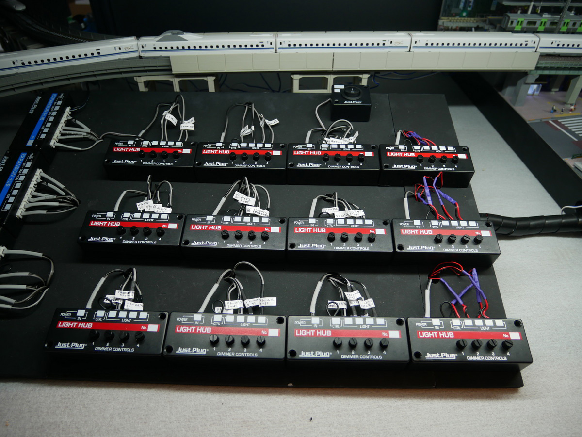 照明をコントロールするライトハブ