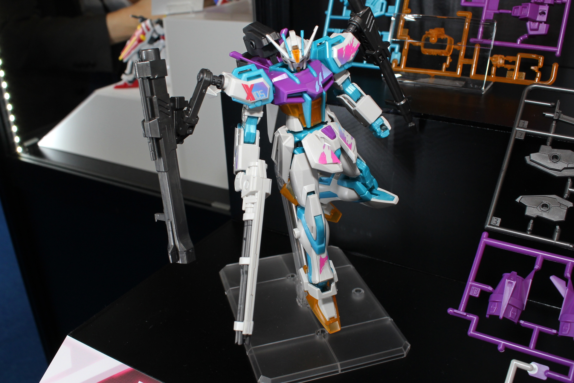 「ガンダムブレイカー4 コレクターズエディション」の同梱アイテム。現在予約受付中