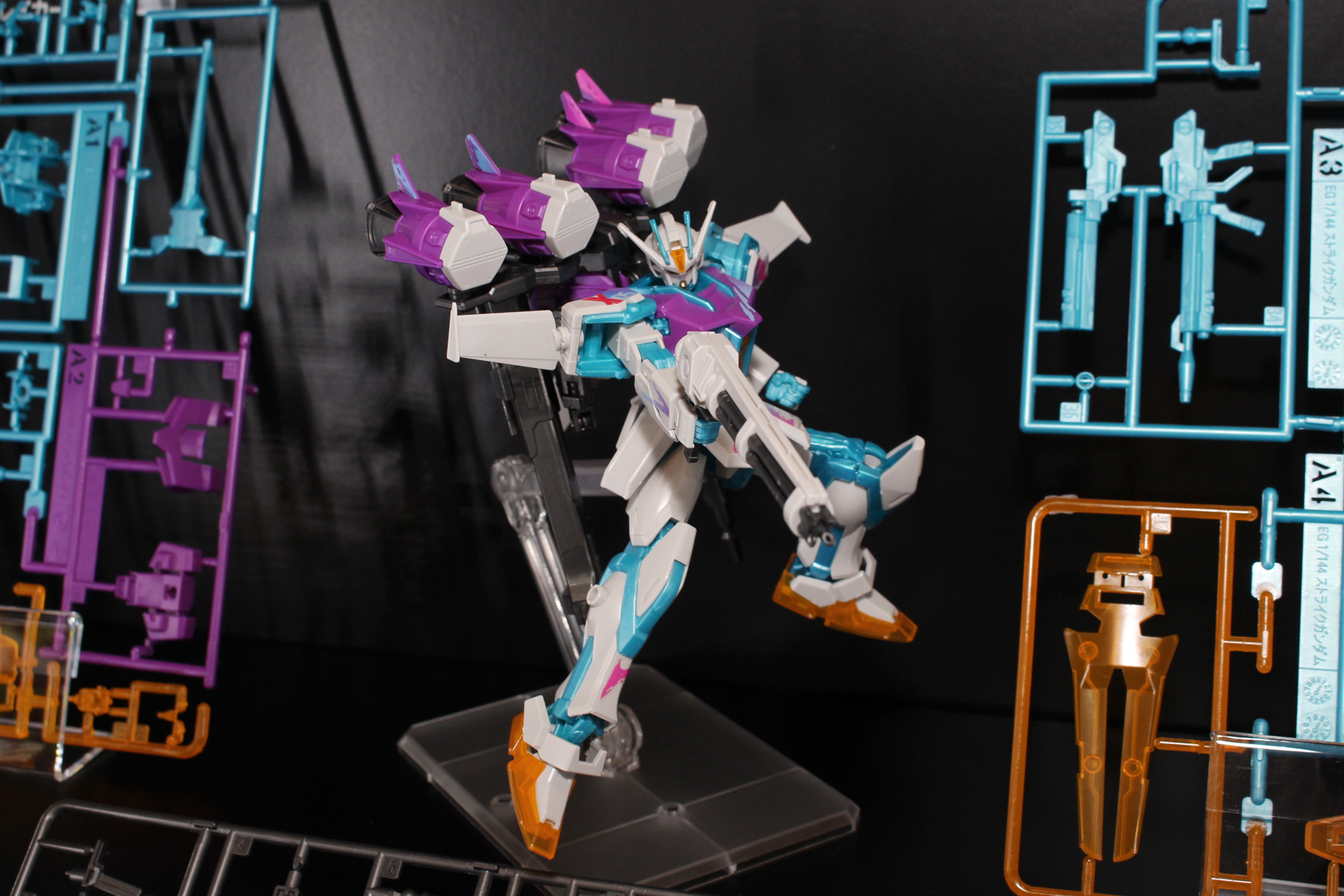 「ガンダムブレイカー4 コレクターズエディション」の同梱アイテム。現在予約受付中