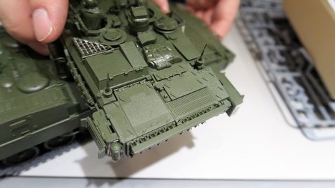 極限まで最新仕様に拘ったタミヤの新作戦車模型「1/35 レオパルト2 A7V