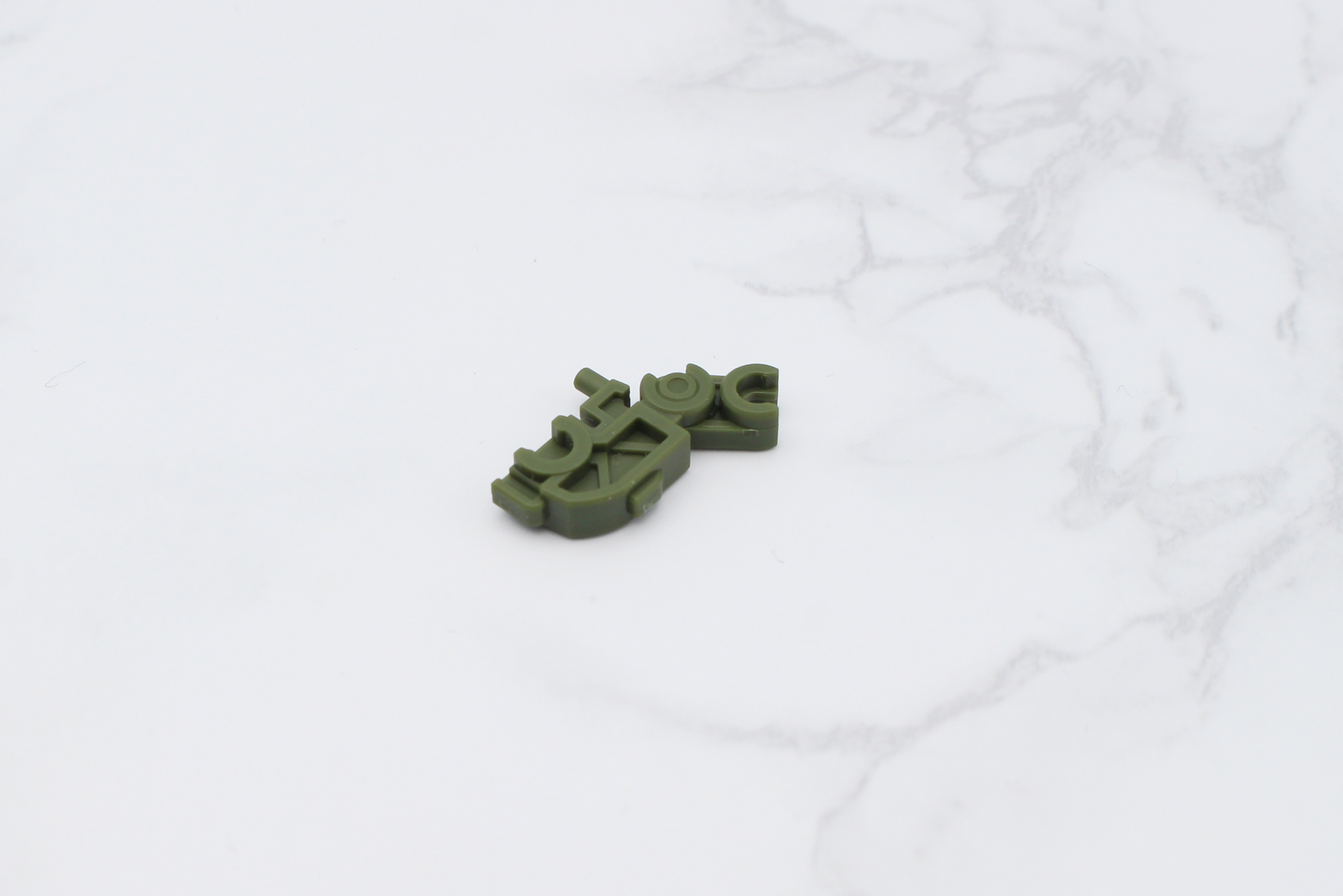 膝の下側の関節は2重になっている