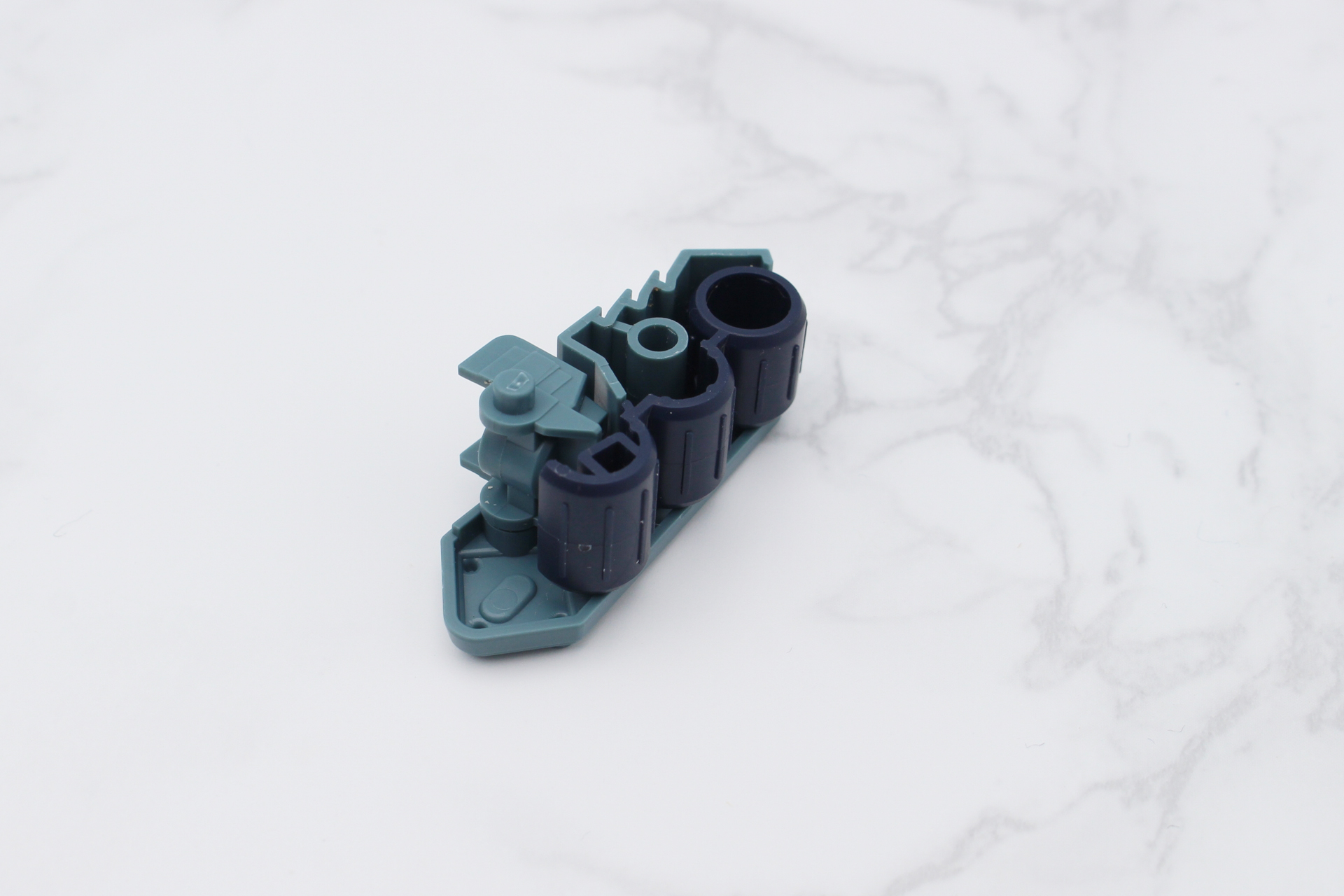 トランプルリガーの車輪を組み立てる