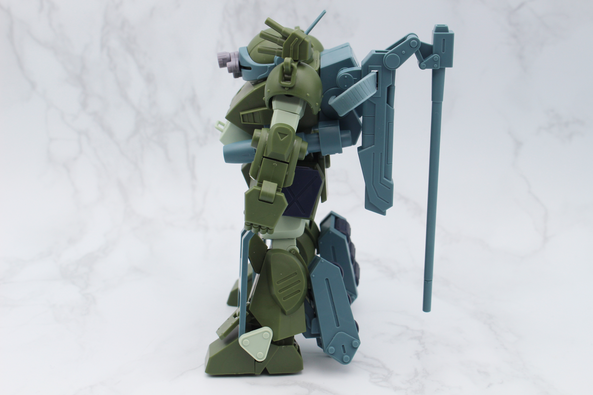 ドロッパーズフォールディングガンは給弾ベルトから先に取り付ける