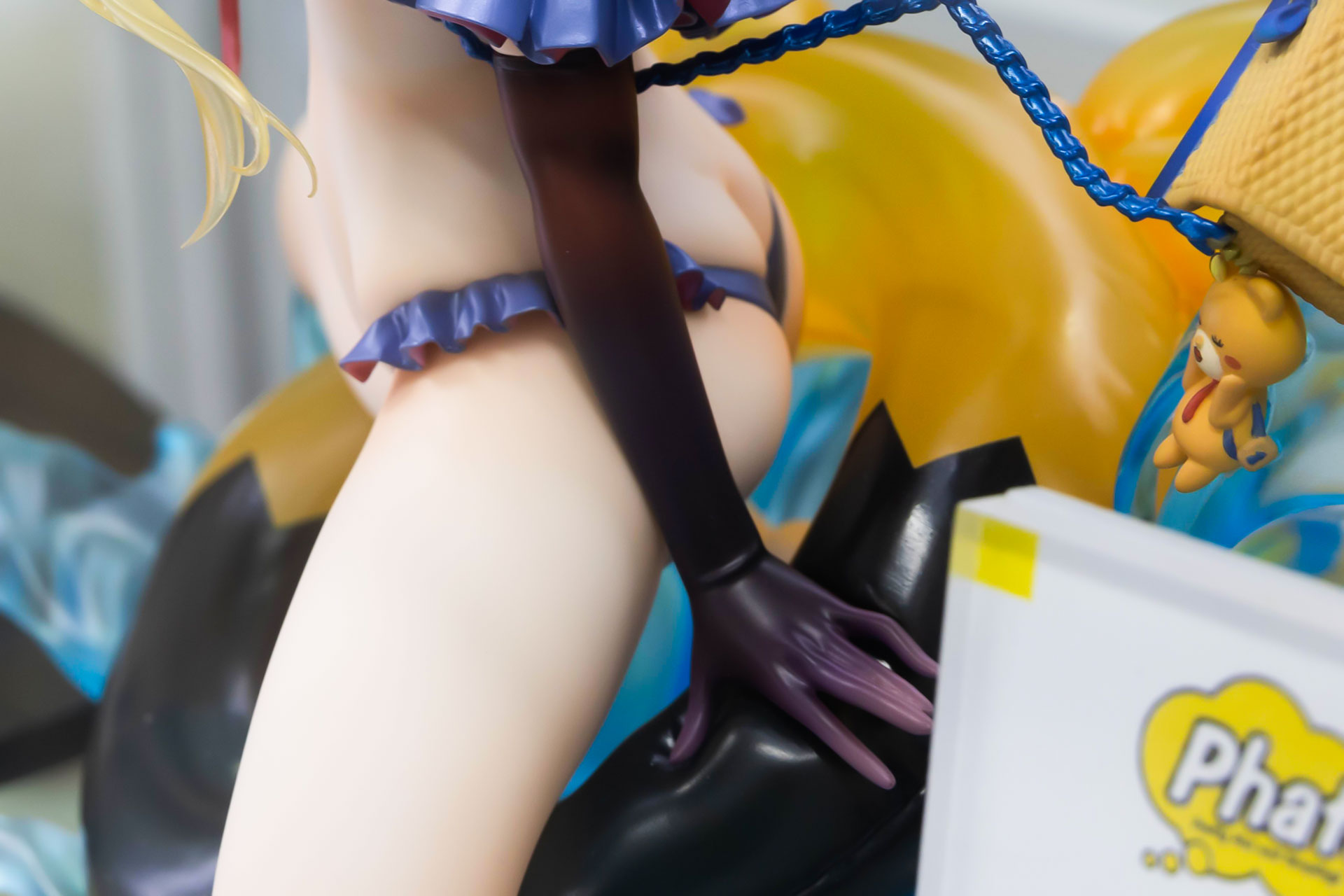 布の面積が小さめでおしりが隠しきれない！