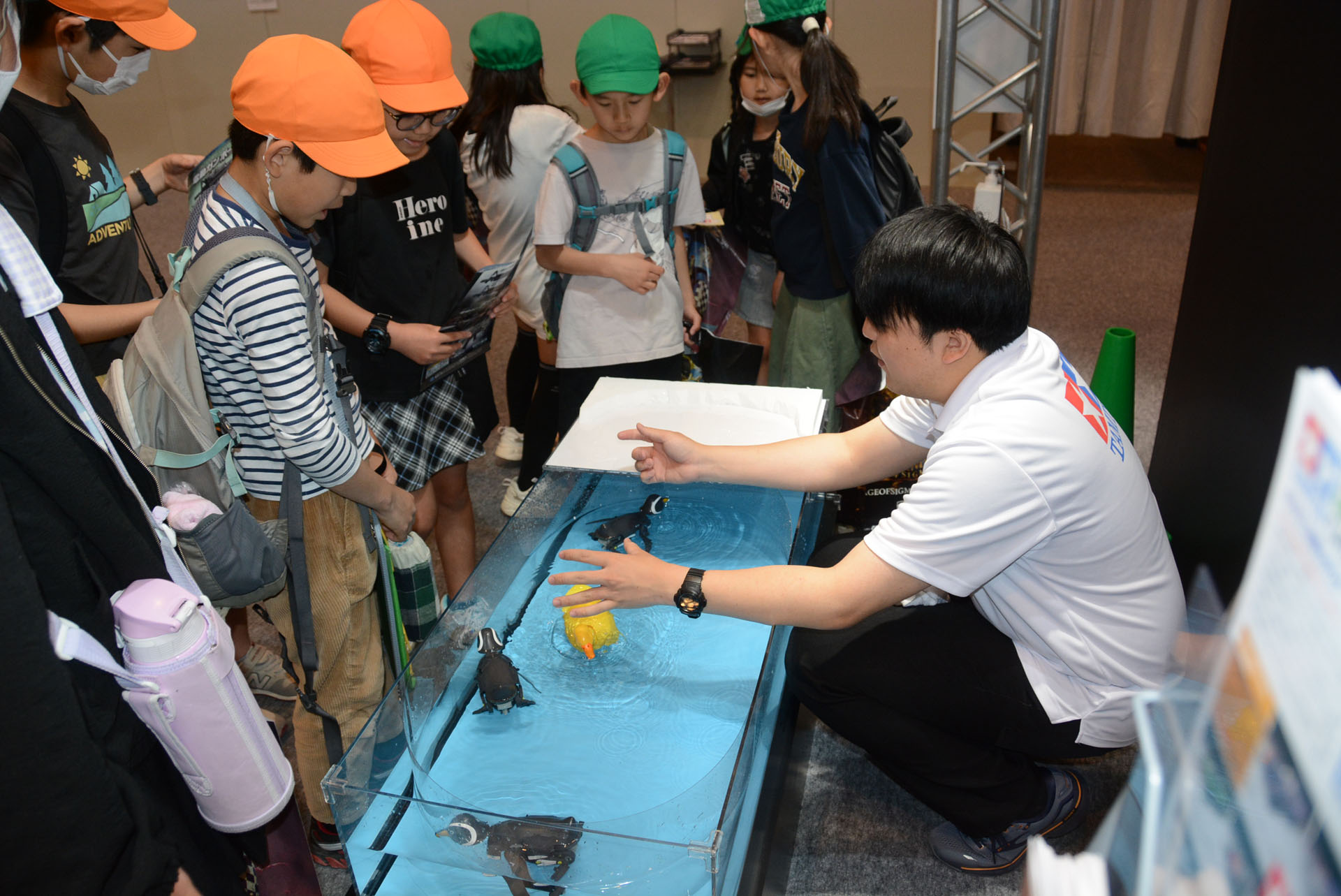 構造や機構も説明する「楽しい工作コーナー」