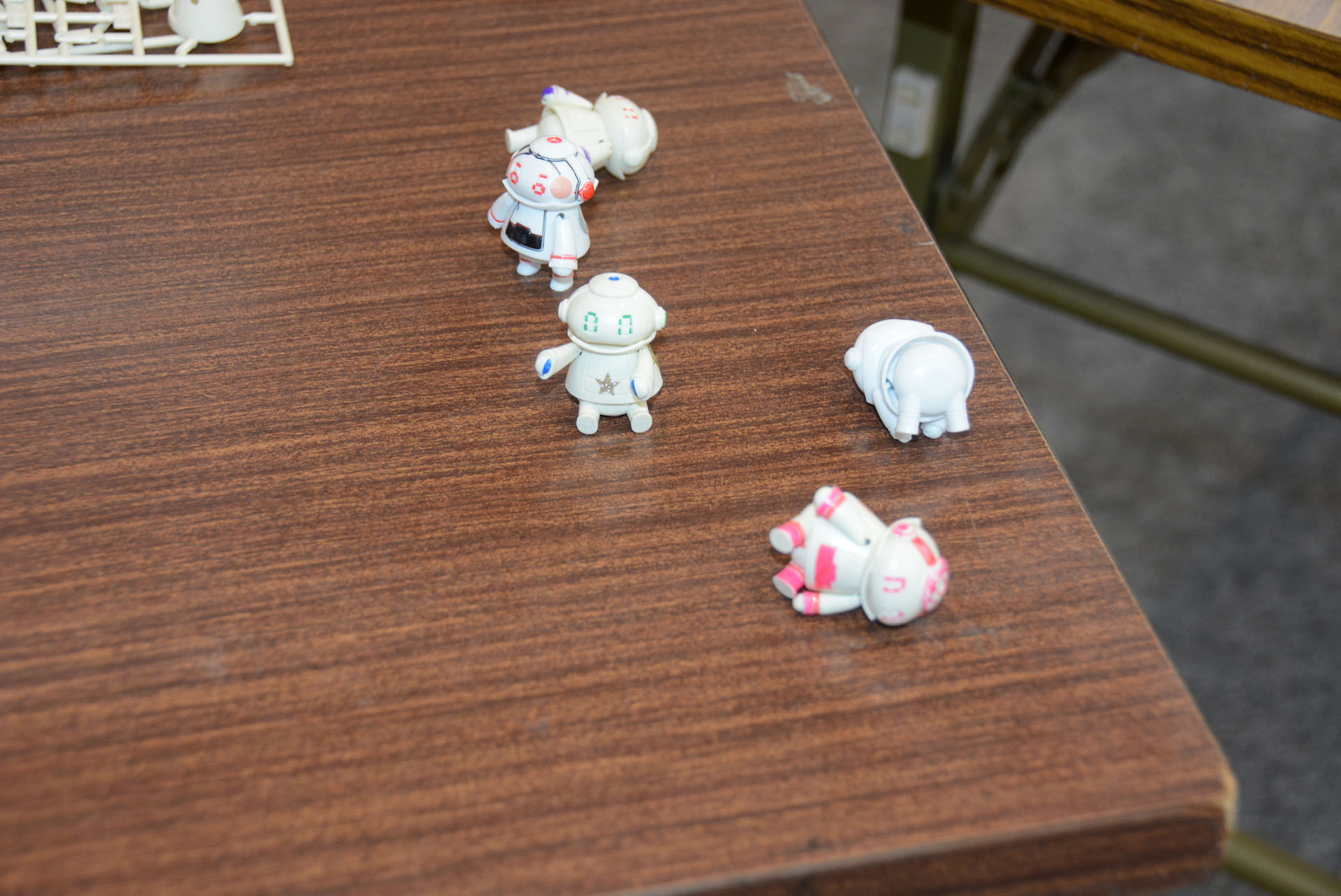 ハセガワも今回用にシンプルでかわいらしい体験プラモデルを容易