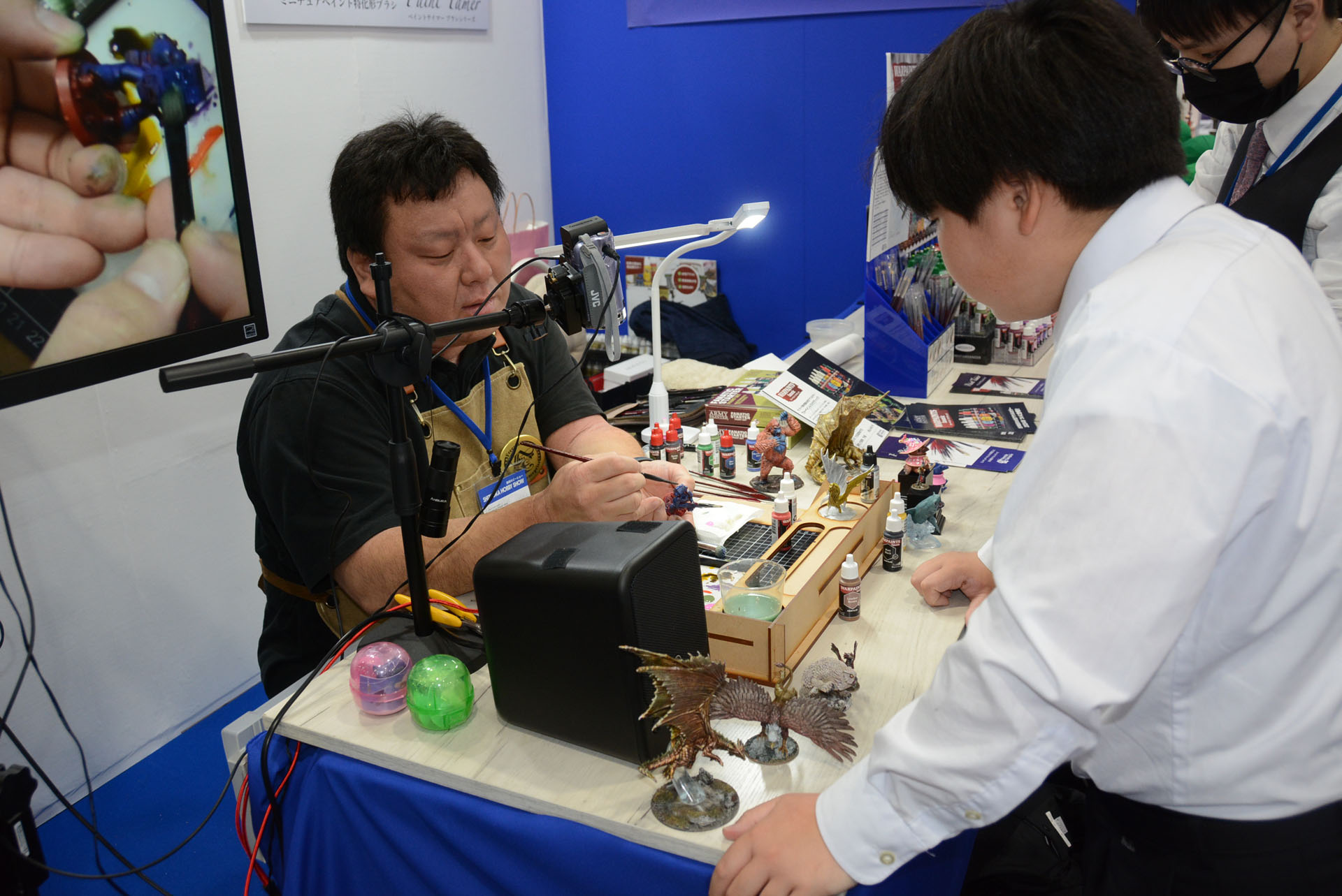 ゲームズワークショップは塗装教室に加え、塗装を紹介するデモも行っていた