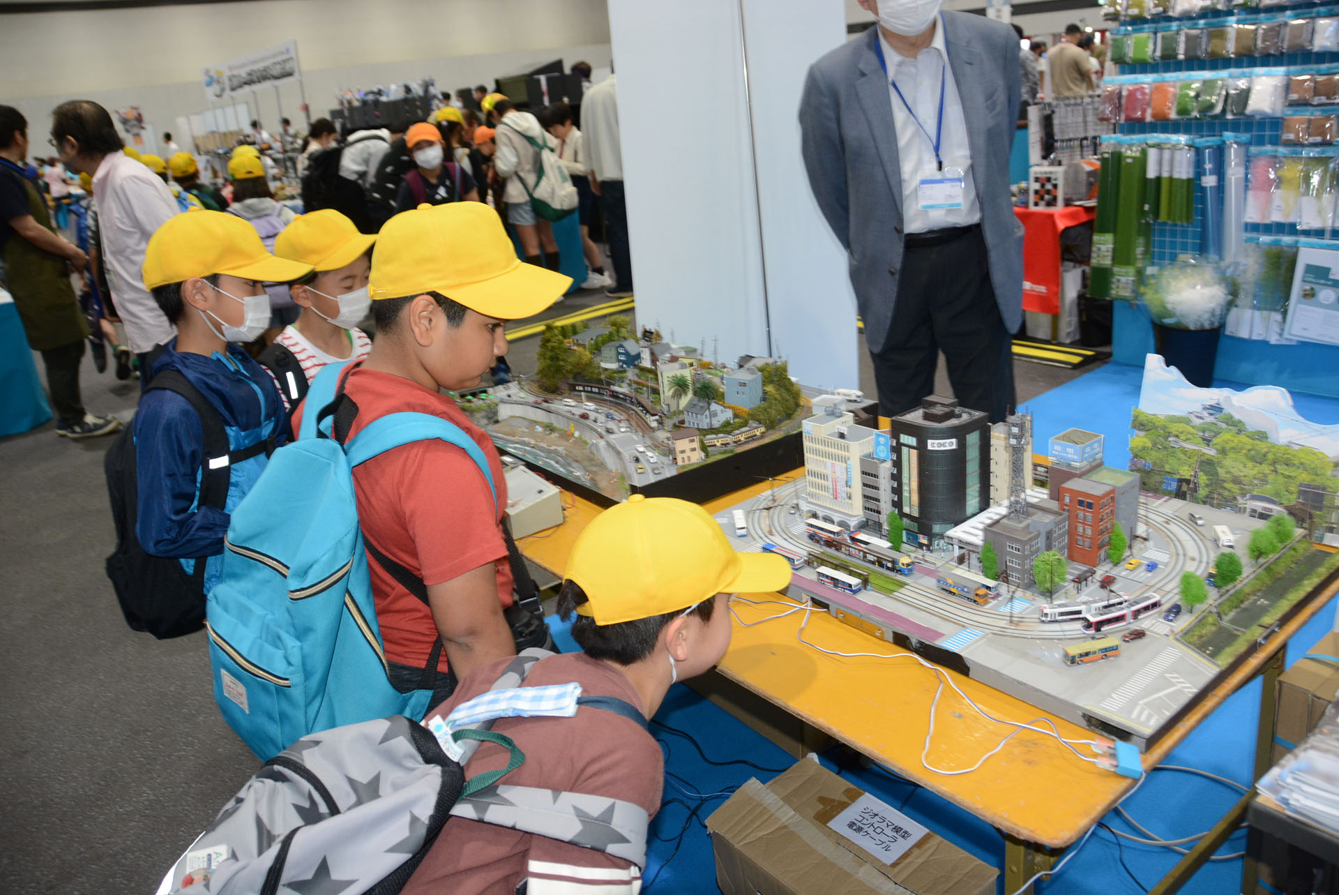 モデラーたちの作品を目の前にできるモデラーズクラブ合同作品展