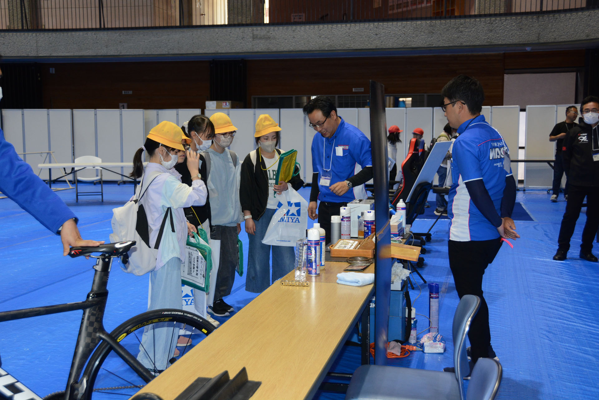 様々な体験コーナーが用意されている