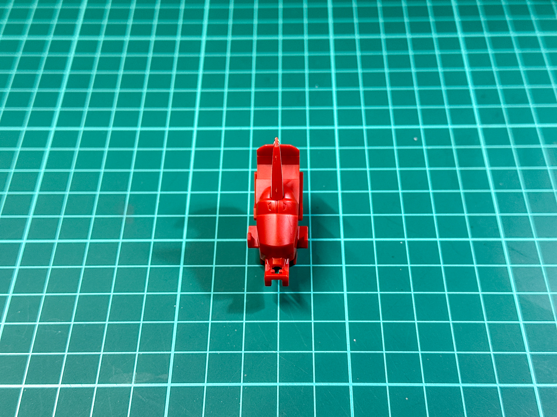 組み立てが完了したガウォーク時腹部パーツ。差し替え変形にすることでプロポーション重視となっています。