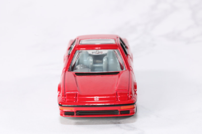 フロントガラスから内装シートも確認できる