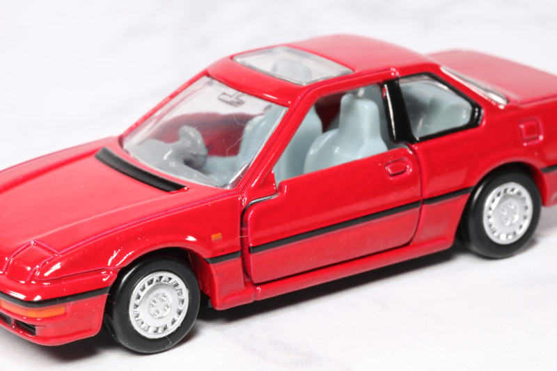 低いノーズから走るラインも表現されている