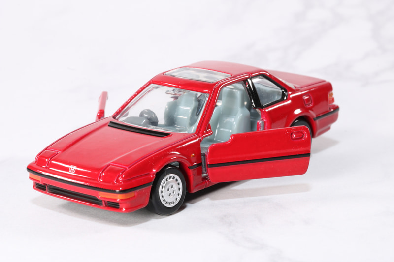 左右ドアの開閉アクションを搭載