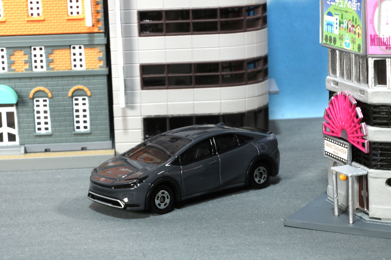 ブラックのプリウスもドライブを楽しむ