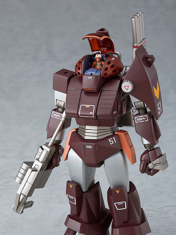「COMBAT ARMORS MAX02 1/72 Scale ソルティックH8 ラウンドフェイサー」（別売）にも装着可能。