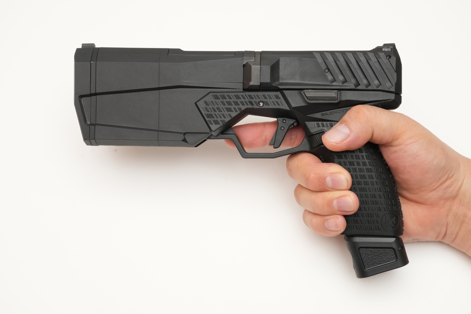 筆者の手で握った場合