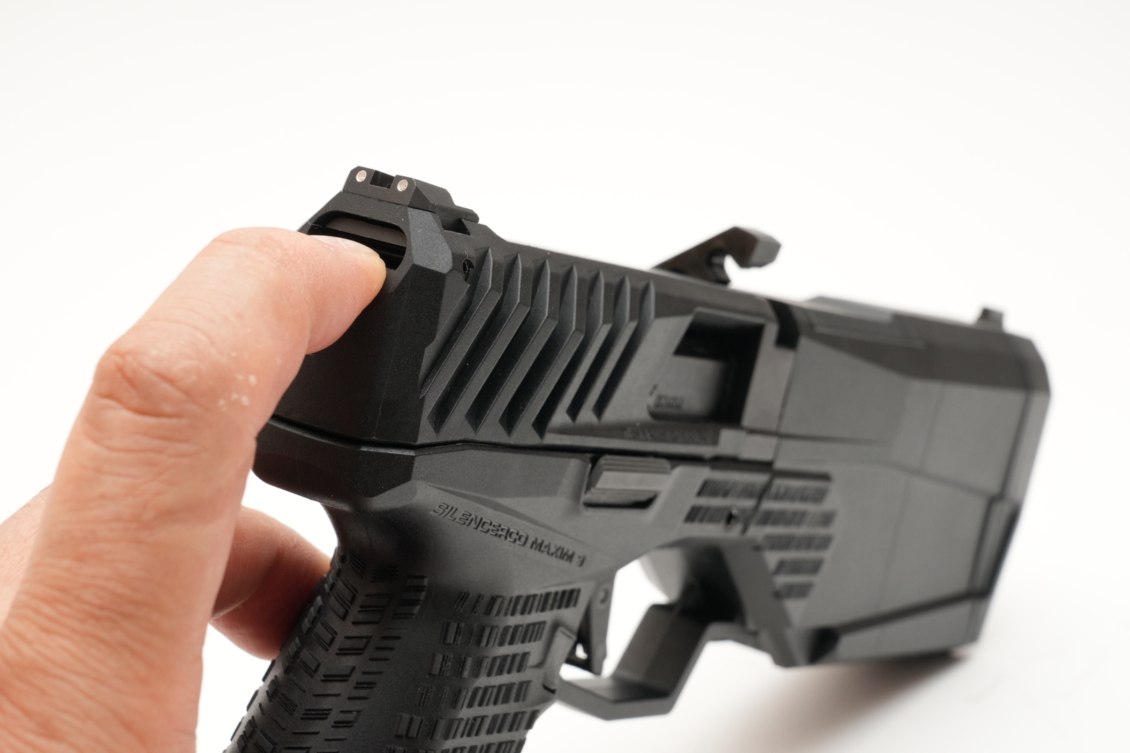 スライドをはずせば注油できるようになる