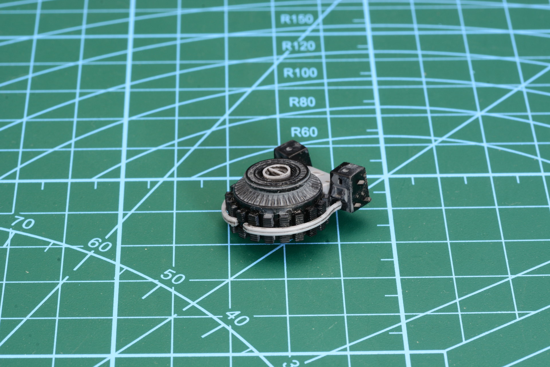 タイムトラベルを実現させるエネルギーを供給する原子炉