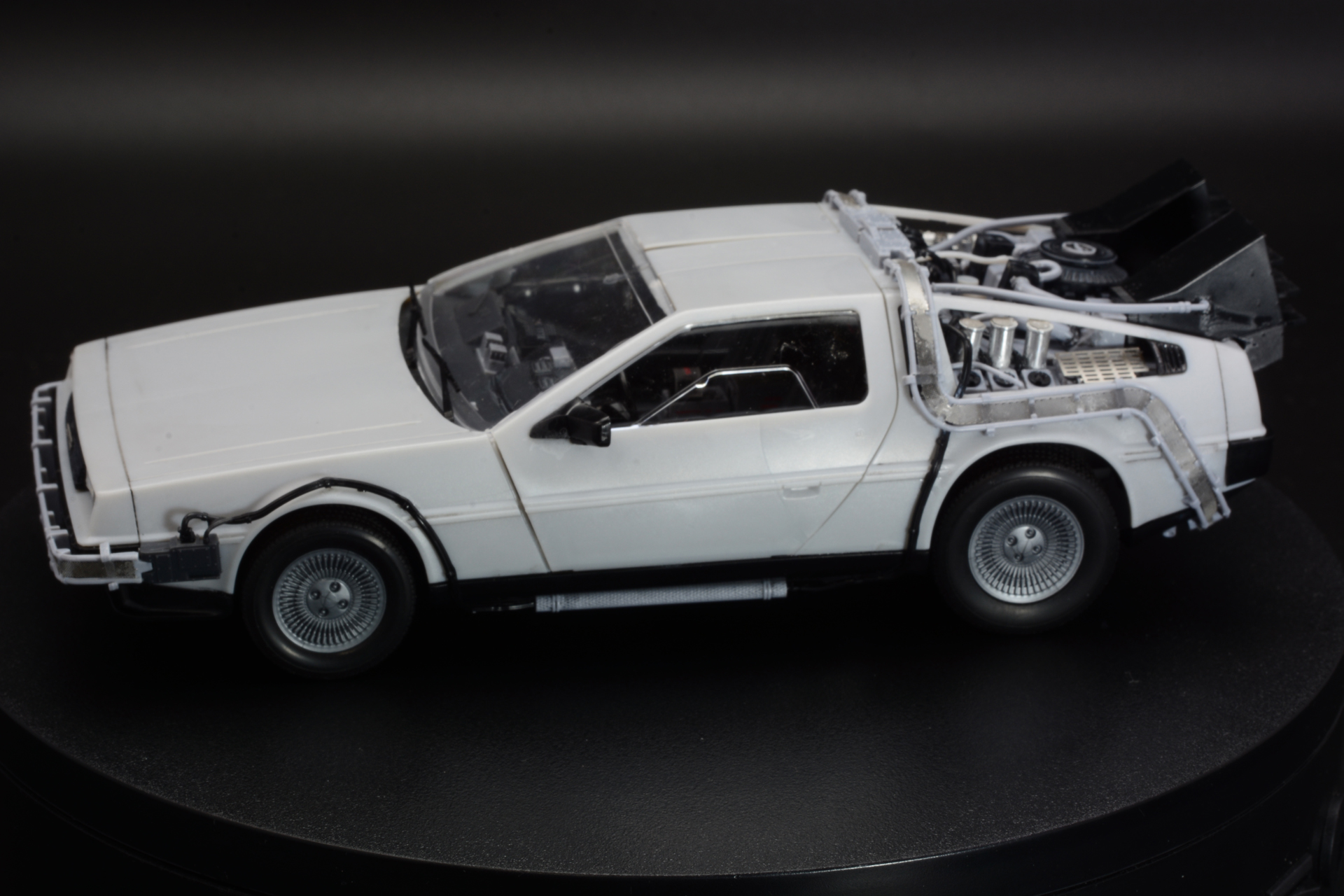 色々な角度から眺める。作り上げた充実感がこみ上げる