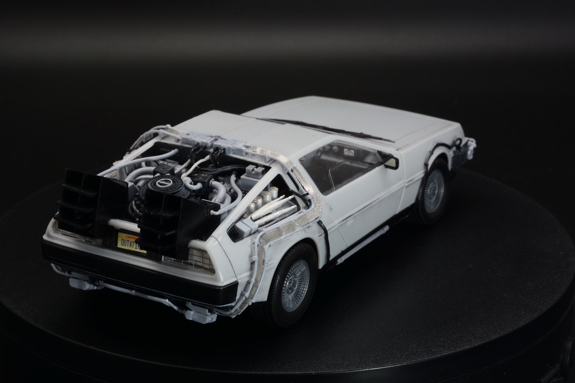 色々な角度から眺める。作り上げた充実感がこみ上げる