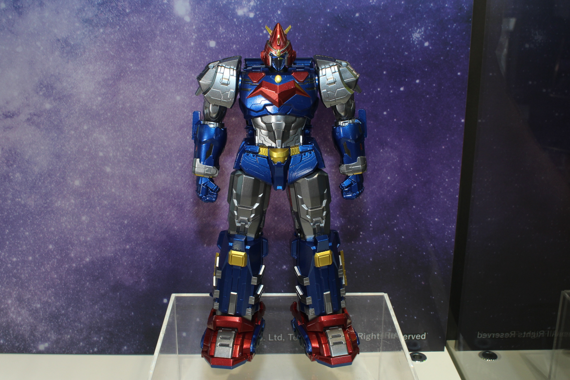 「超合金魂 ボルテスV」。かなり大きなアイテムだ