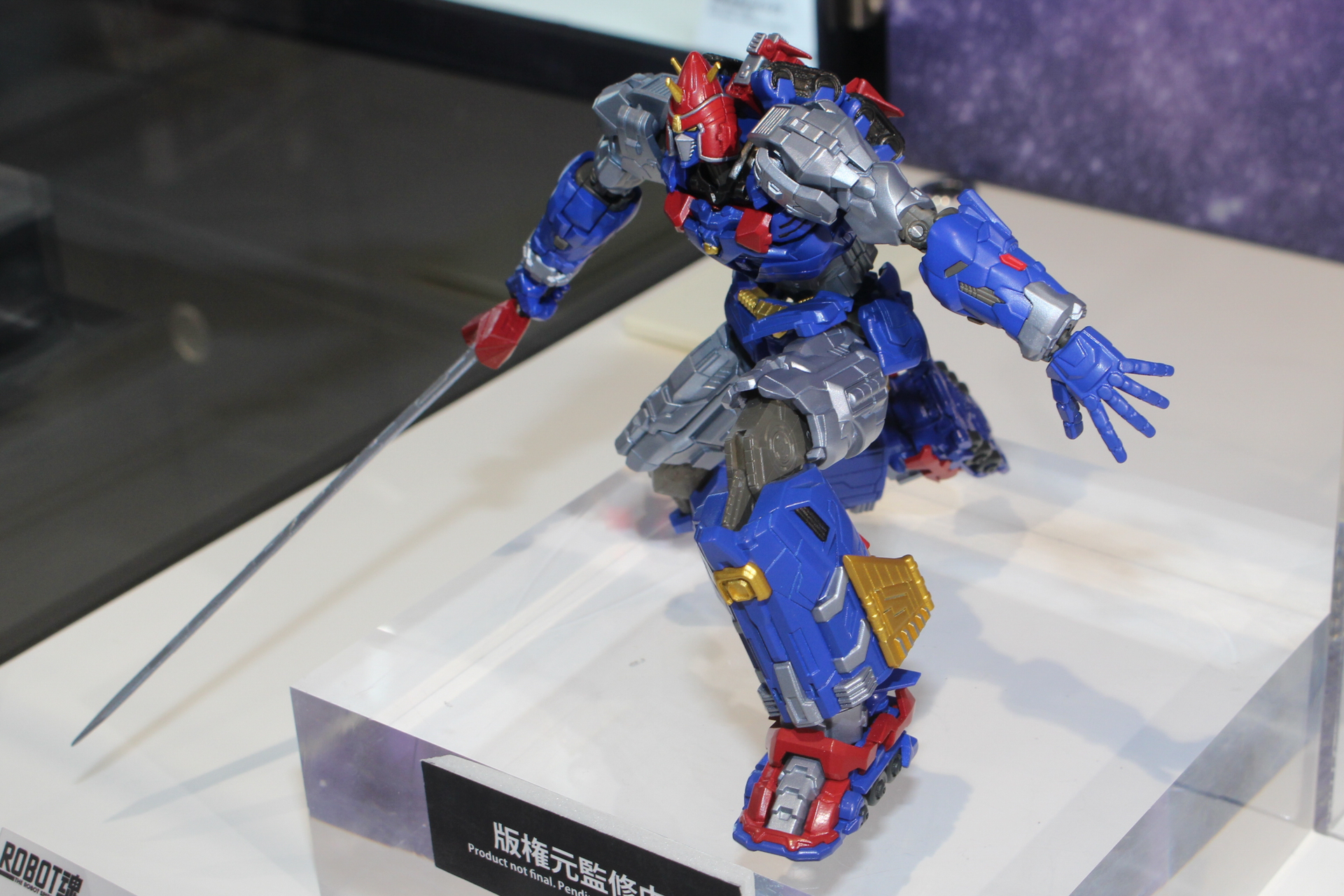 天空剣の他にも、どんな武装が用意されるのかも楽しみだ