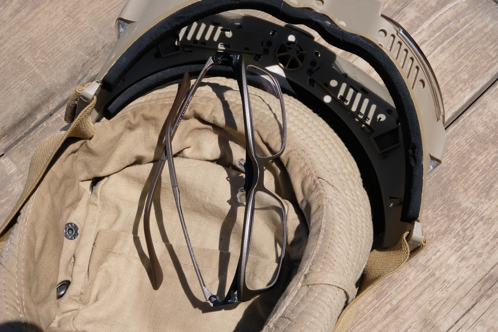 冷却していない帽子にうっすら汗が滲む程度だった