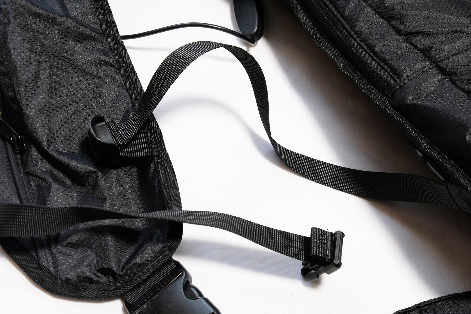 表面はハニカム構造で丈夫になっている