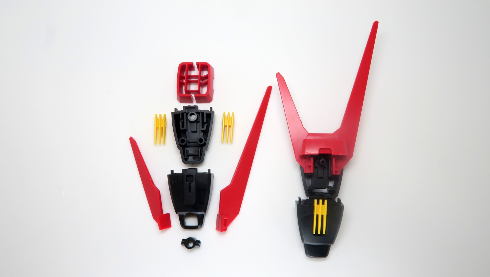 パーツセットの中で一番パーツ数が多いブースターもあっという間に完成