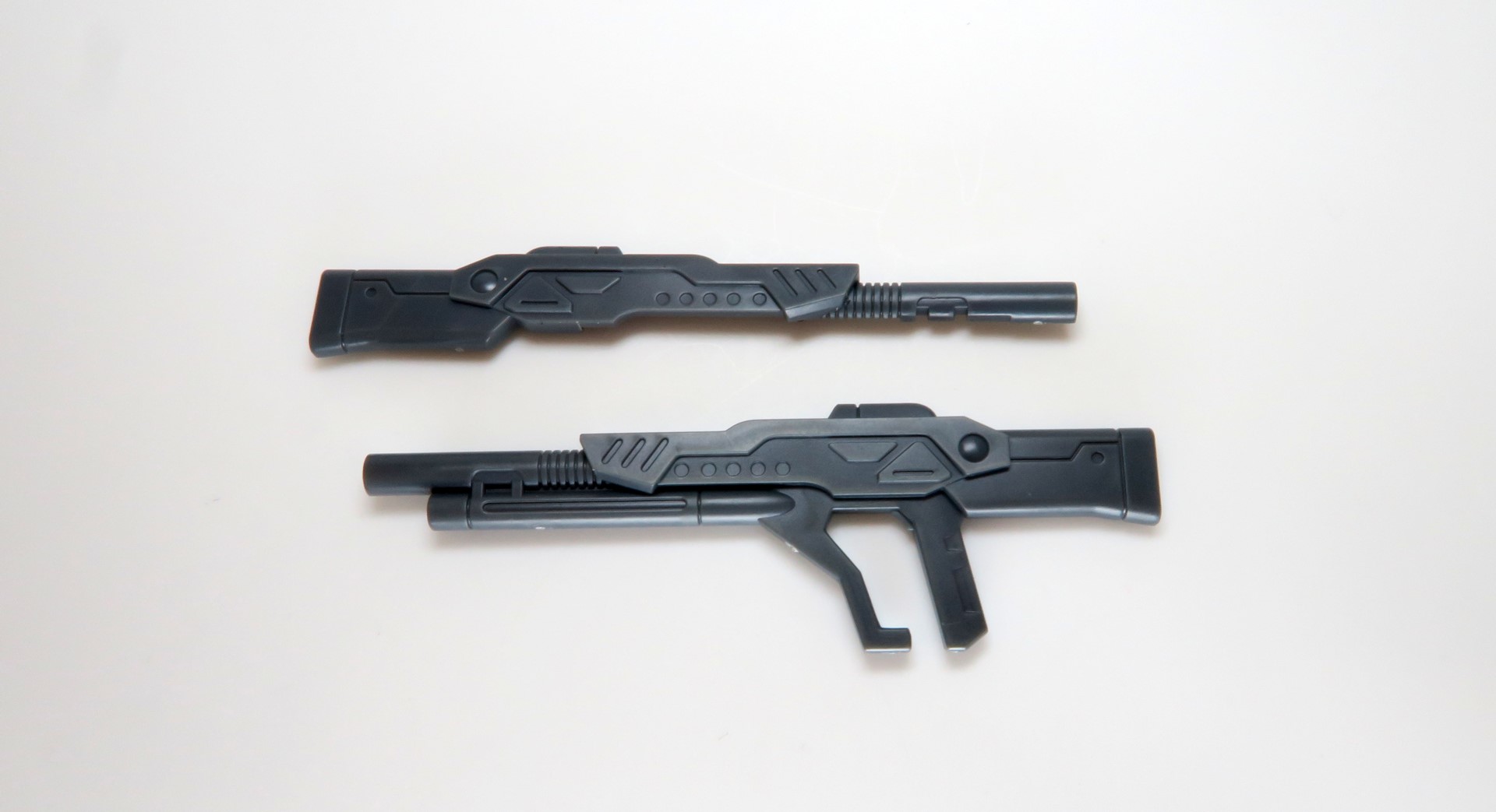 ストライクガンダムの武装ではなく本来はディンの武装なのだが、PHASE-22「紅に染まる海」にて撃墜された機体から拾う形で本機にて使用された