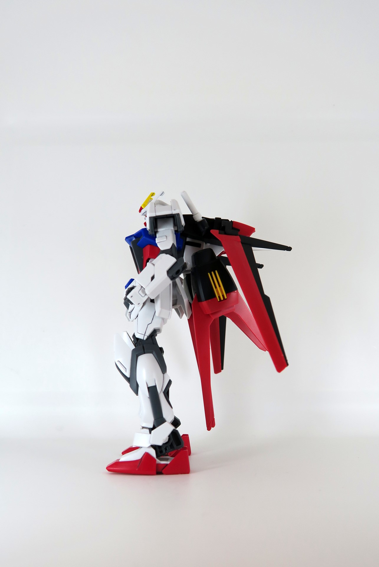 ウィングとブースターを閉じた状態