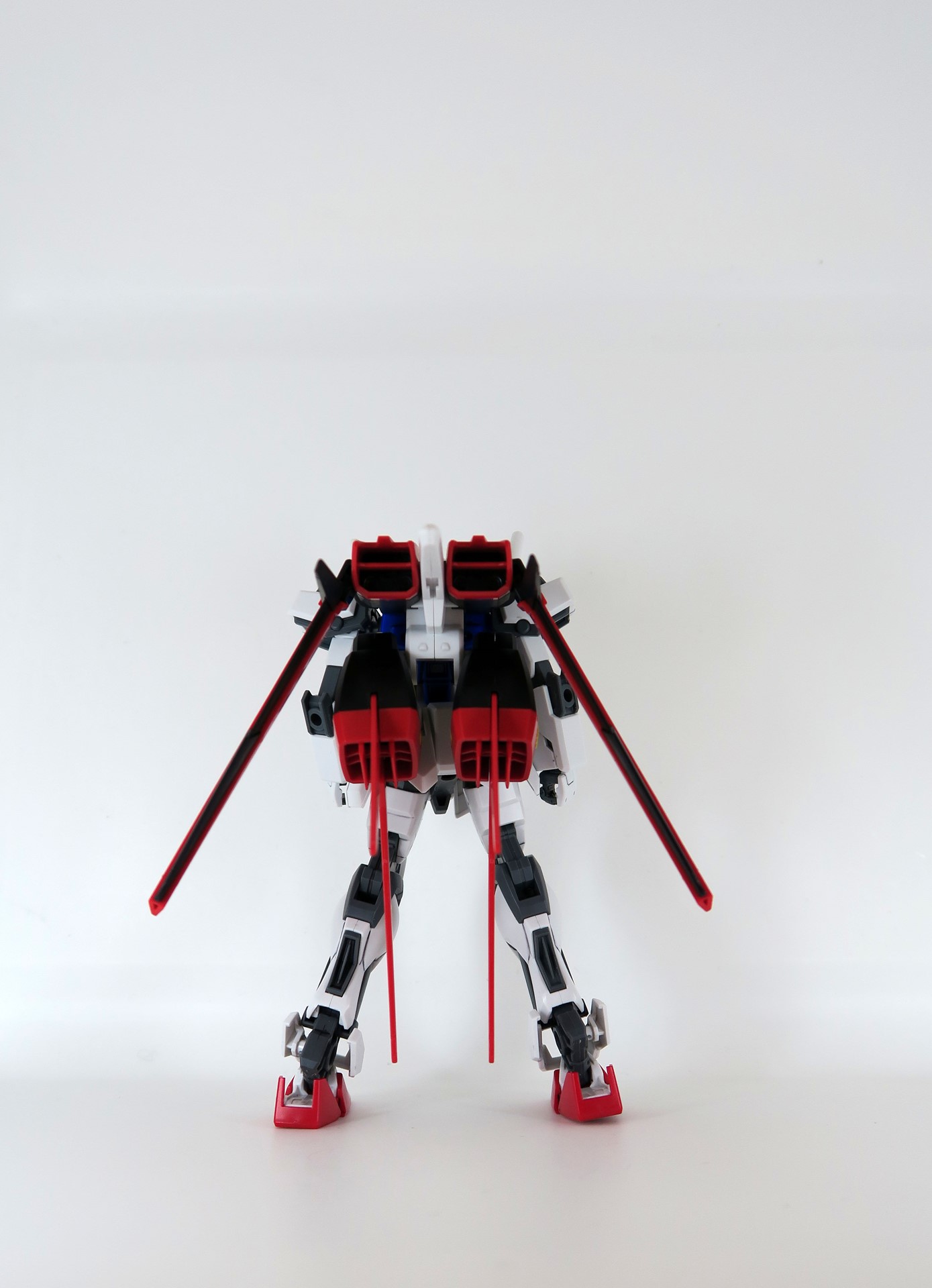 ウィングとブースターを閉じた状態