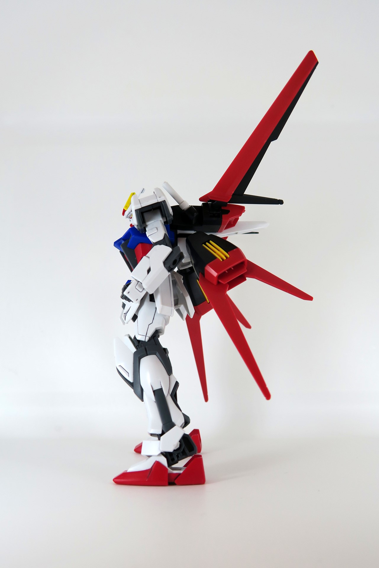 ウィングとブースターを最大まで広げた状態