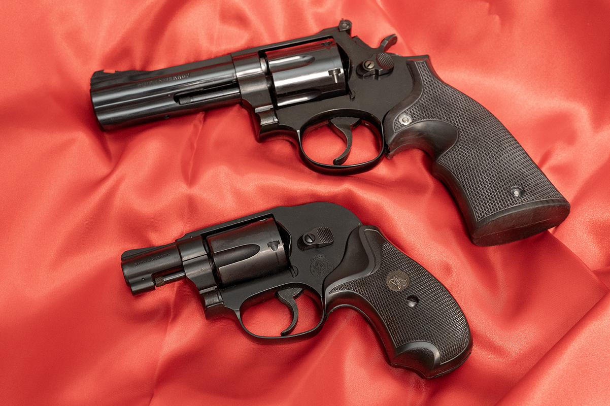 タカの銃。当初から2挺拳銃で、そのスタイルに憧れた。