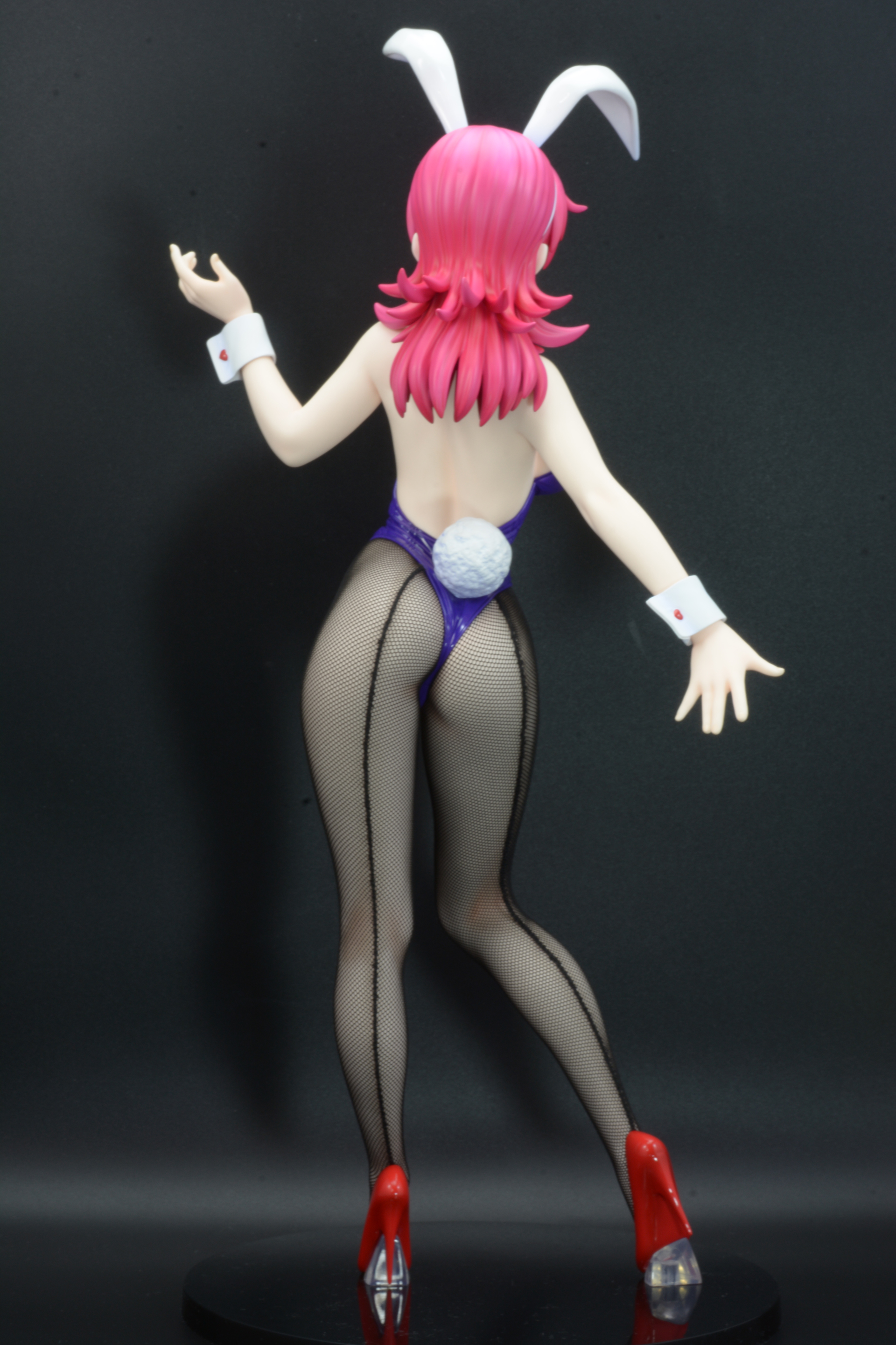 フィギュアの1つのジャンルとして確立されたといえる「フリーイングのバニー」の手法で、「やるっきゃ騎士」のヒロイン・美崎静香が見事に表現されている