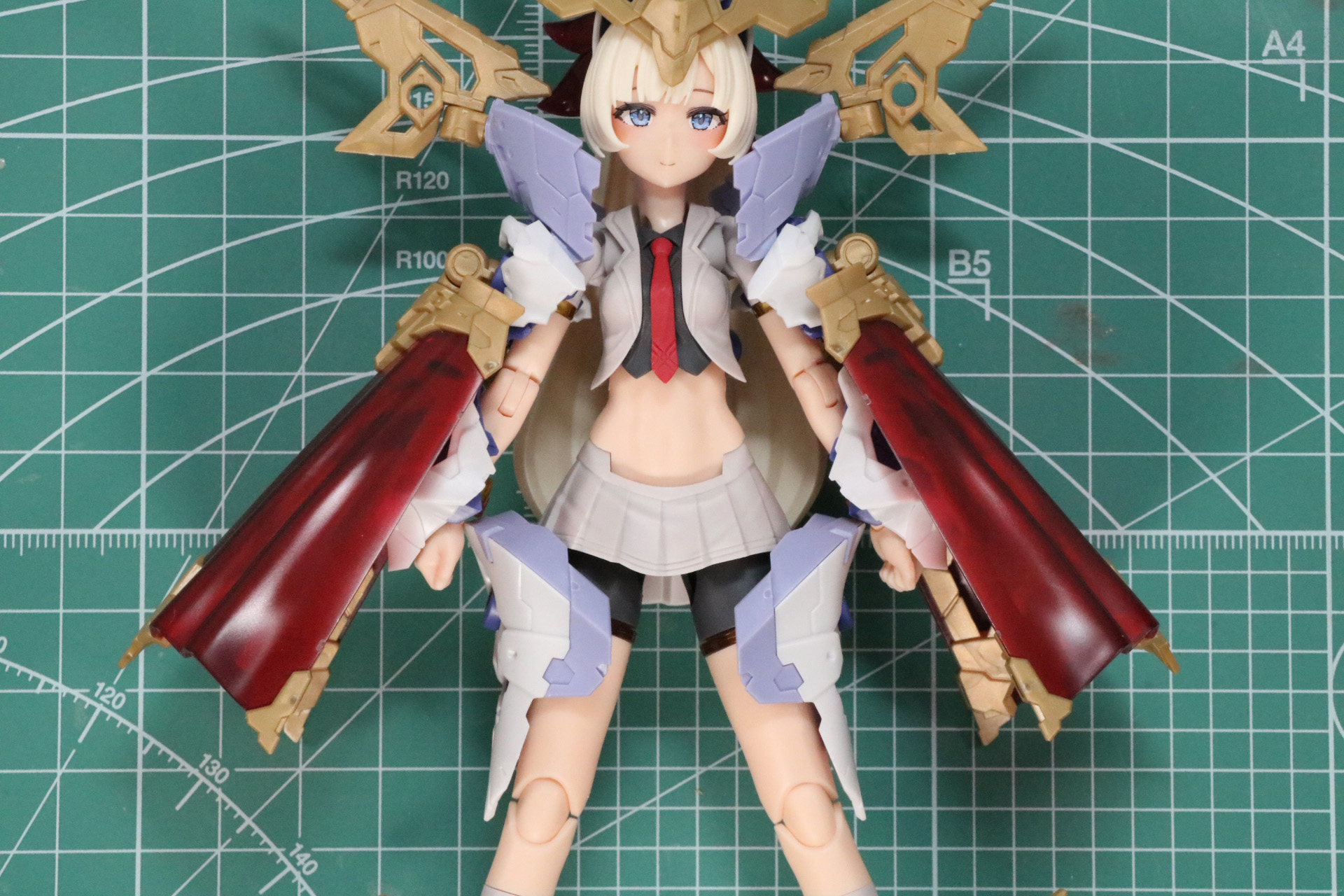 肩部分にマントを付ける