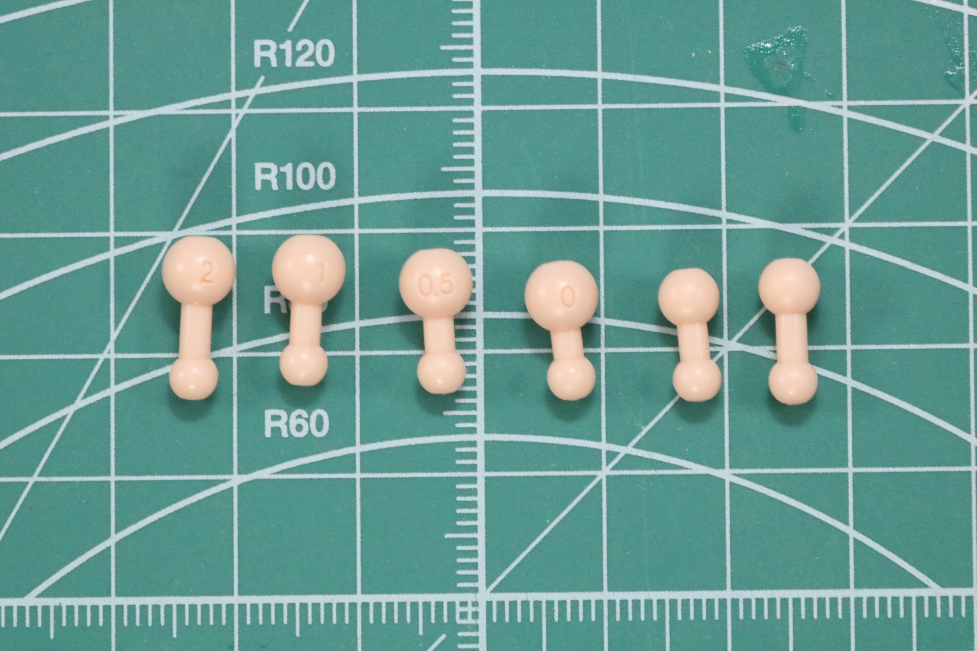 首のジョイントパーツ