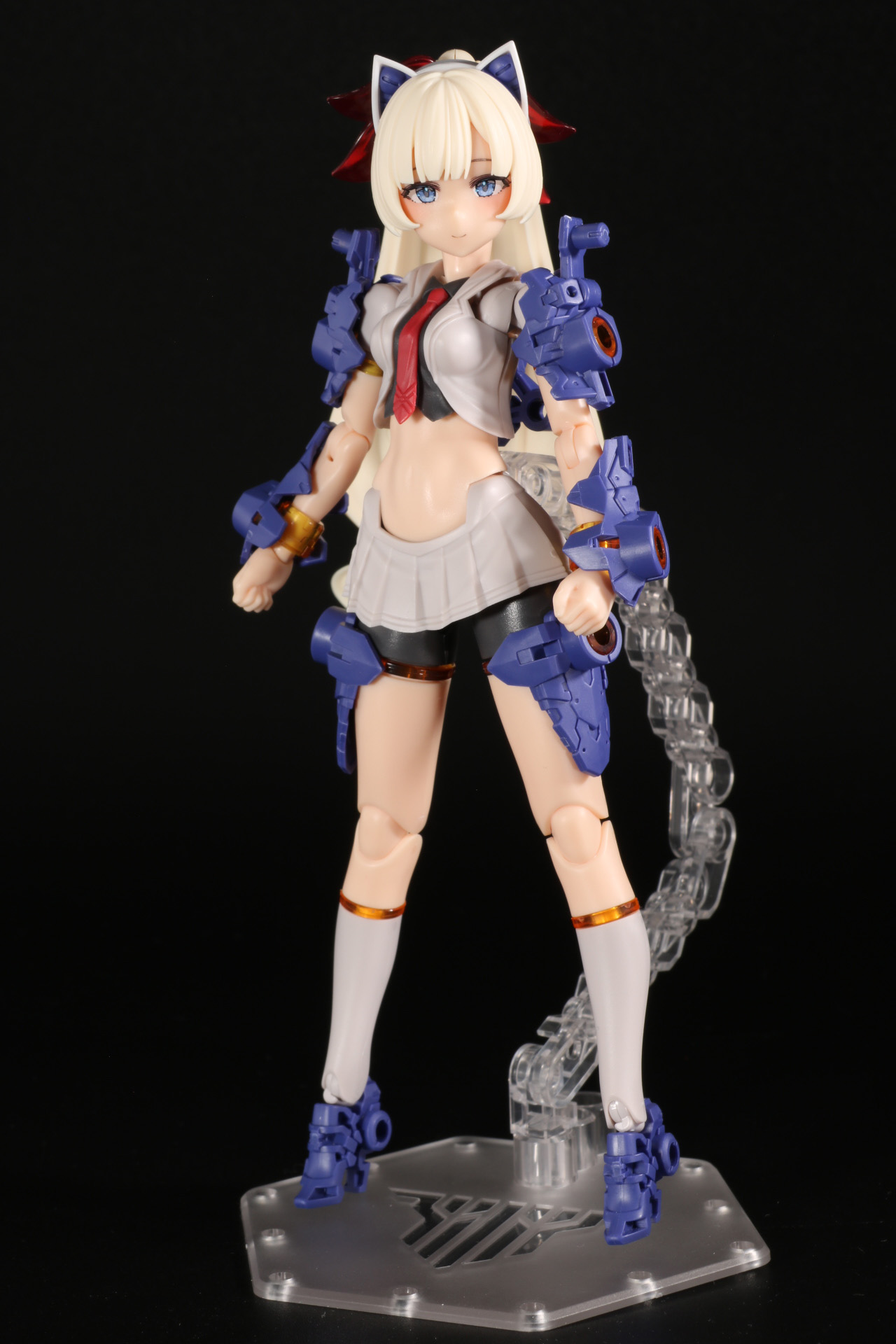 手足にアーマーが追加されたライトアーマー