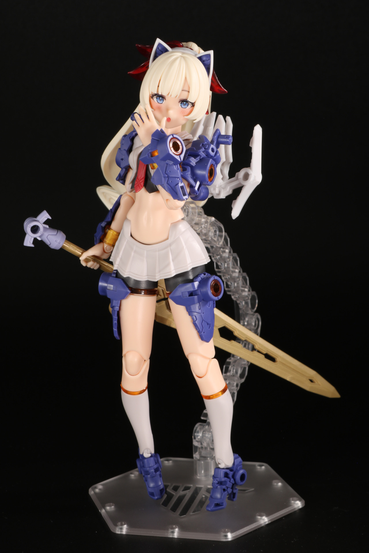 疾走感あるキックポーズも迫力満点