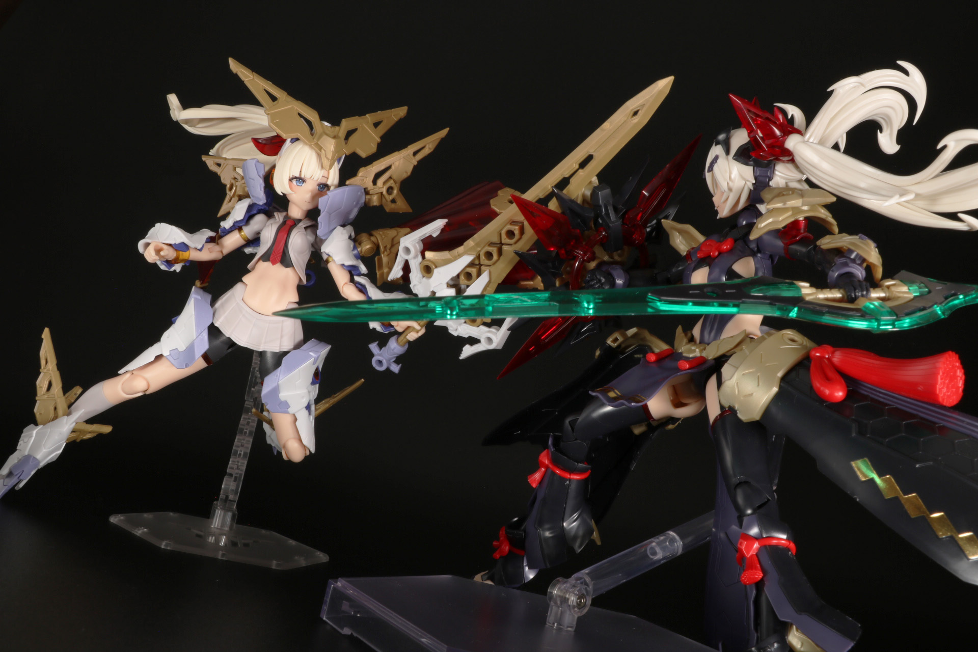 重い一撃で相手の動きを鈍らせ、追い詰めていく