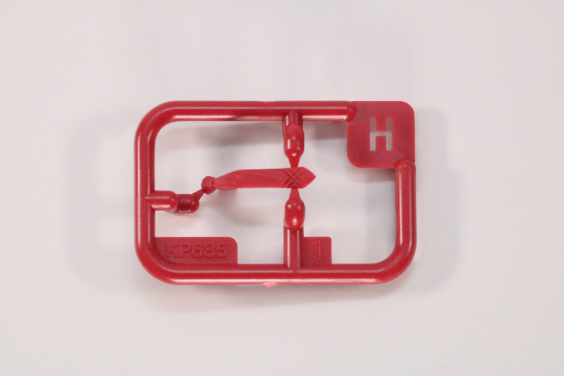 Hパーツ。レッドの成型色