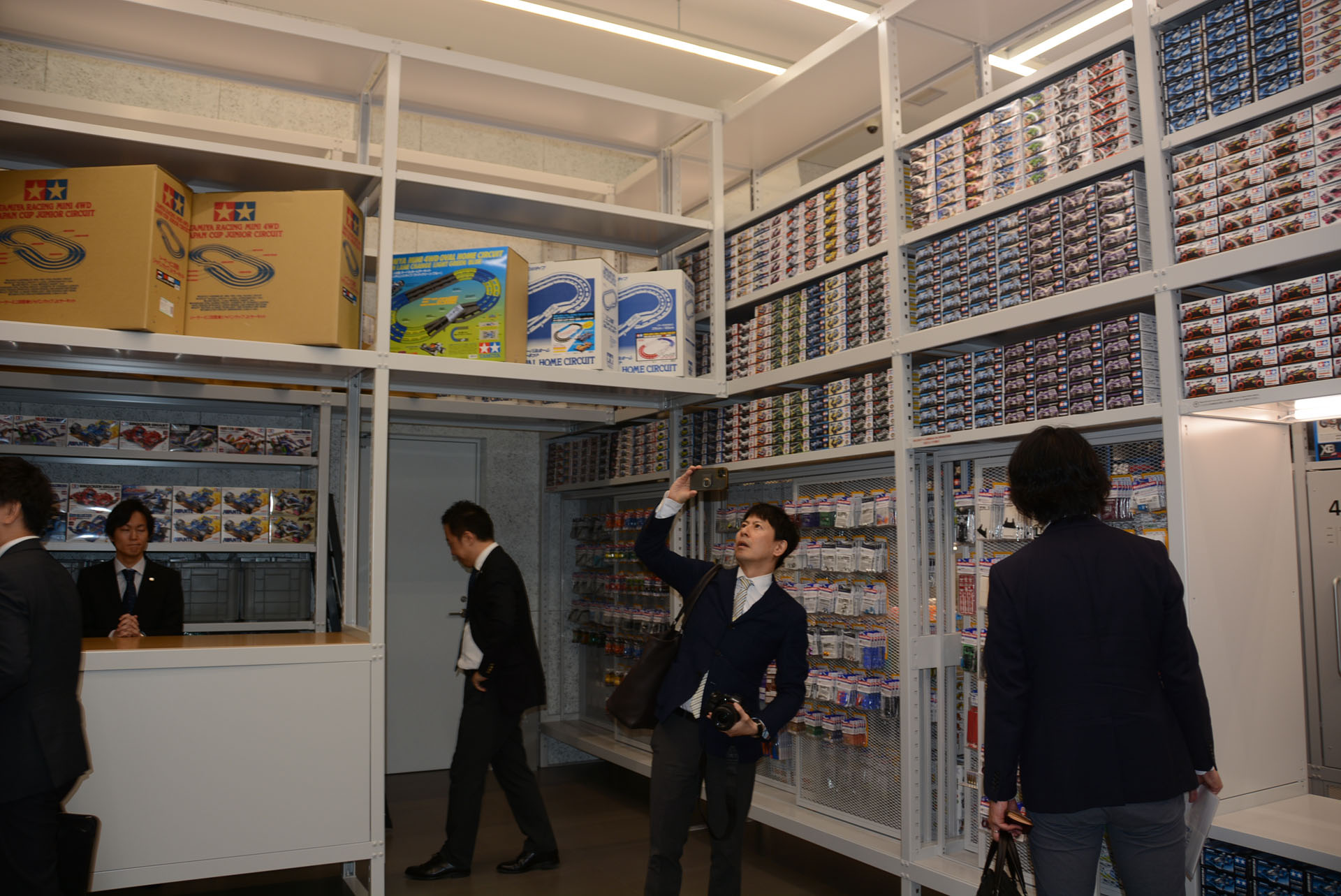 パーツはもちろん、コースも販売