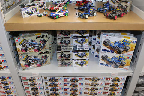 タミヤ★ミニ四駆★まとめ売り★9台セット　完成品と未完成品セット TAMIYA PLAMODEL FACTORY TOKYO」は、東京のミニ四駆の新たな“聖地”と