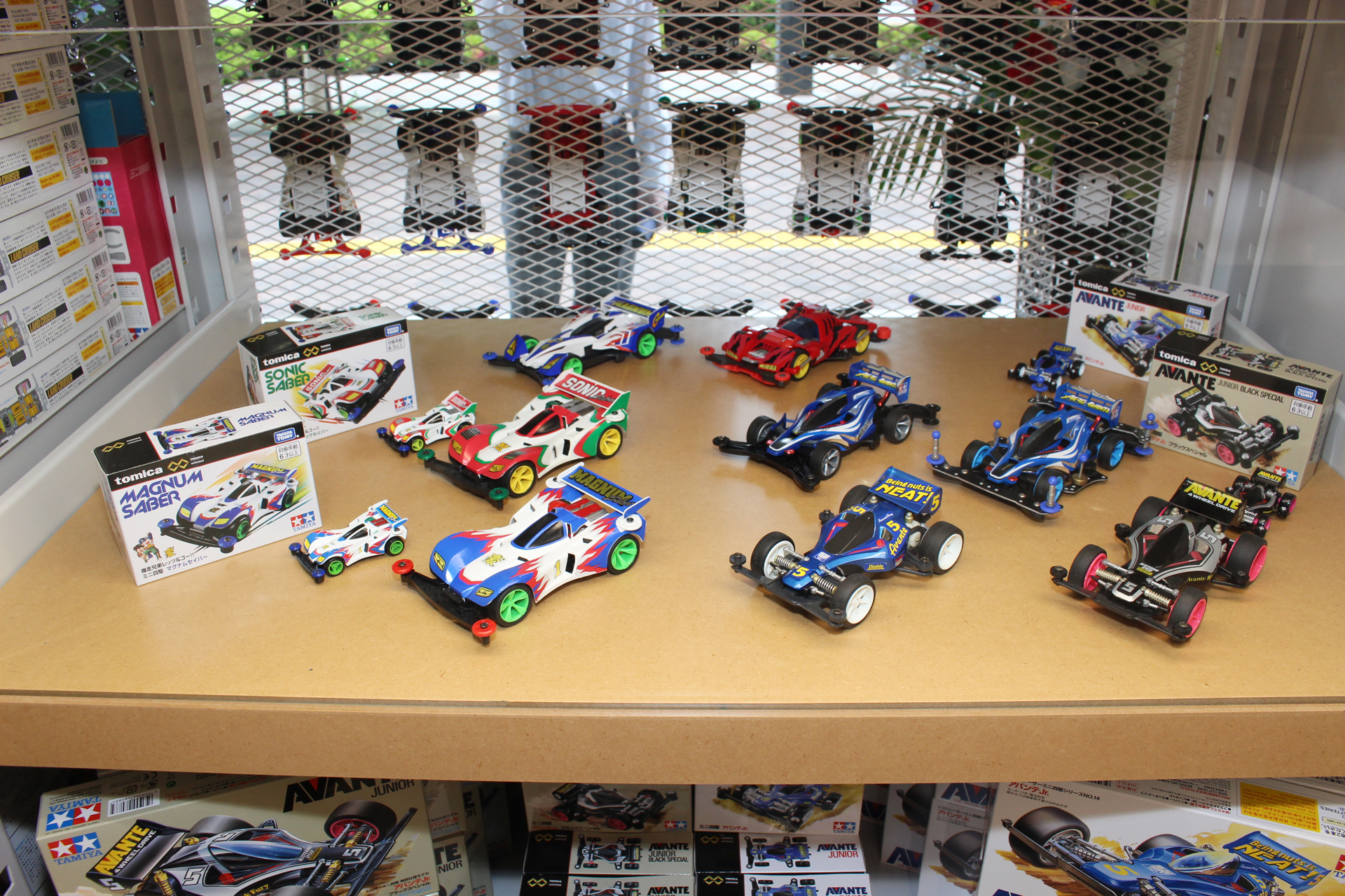 店内の完成品展示はそれほど多くないが、将来的にコンデレ入賞作品の展示といった構想もあるそうだ