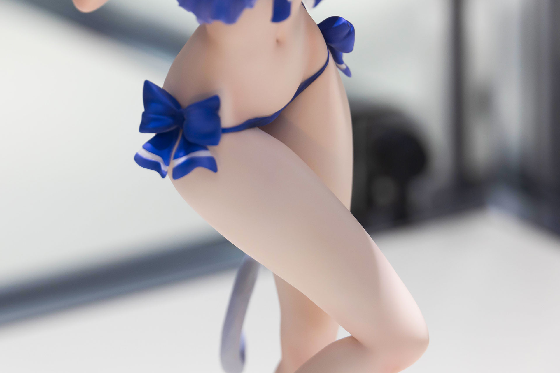 腰から太ももに掛けてのボディラインも素晴らしい！