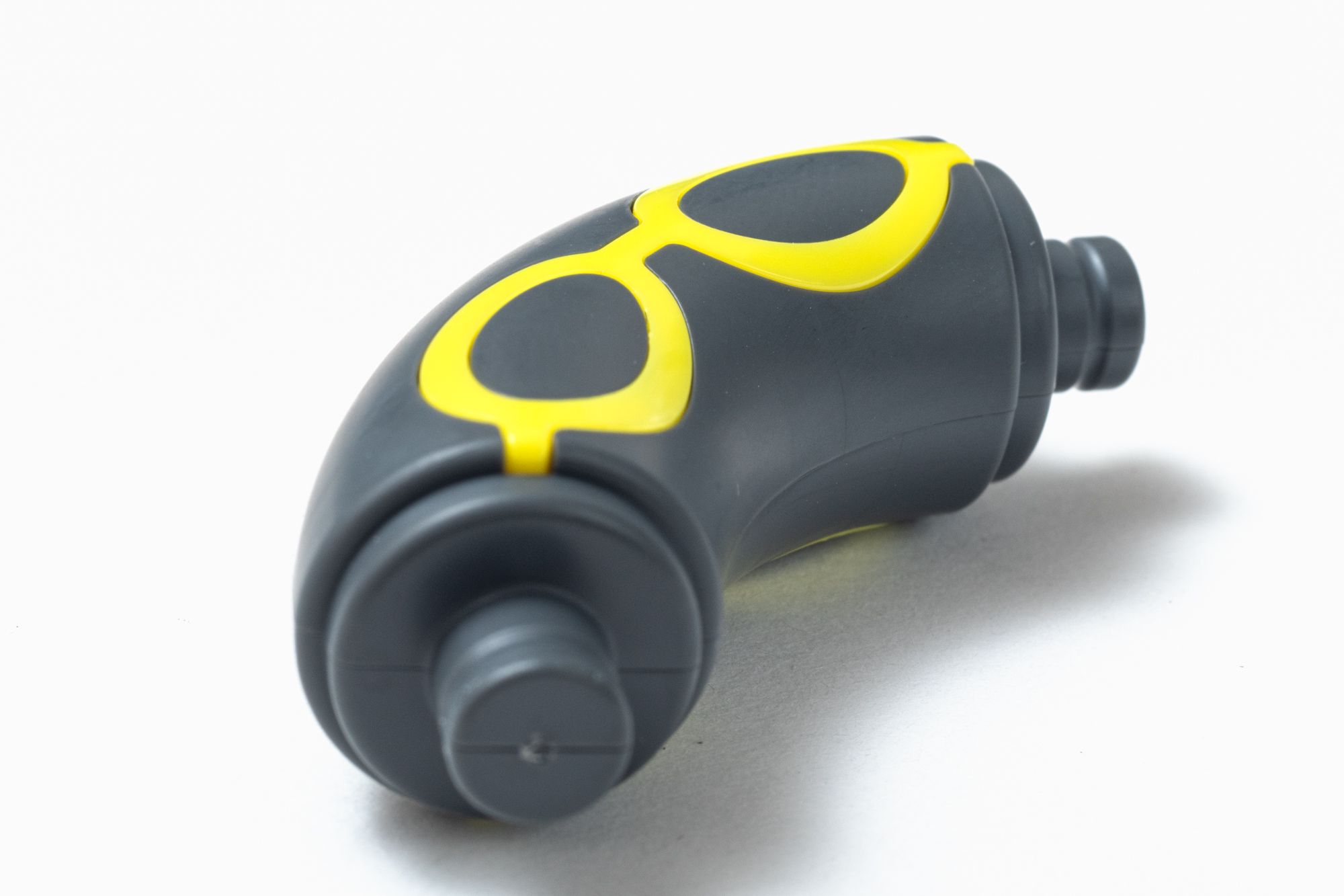 出っ張らず綺麗に埋め込まれている