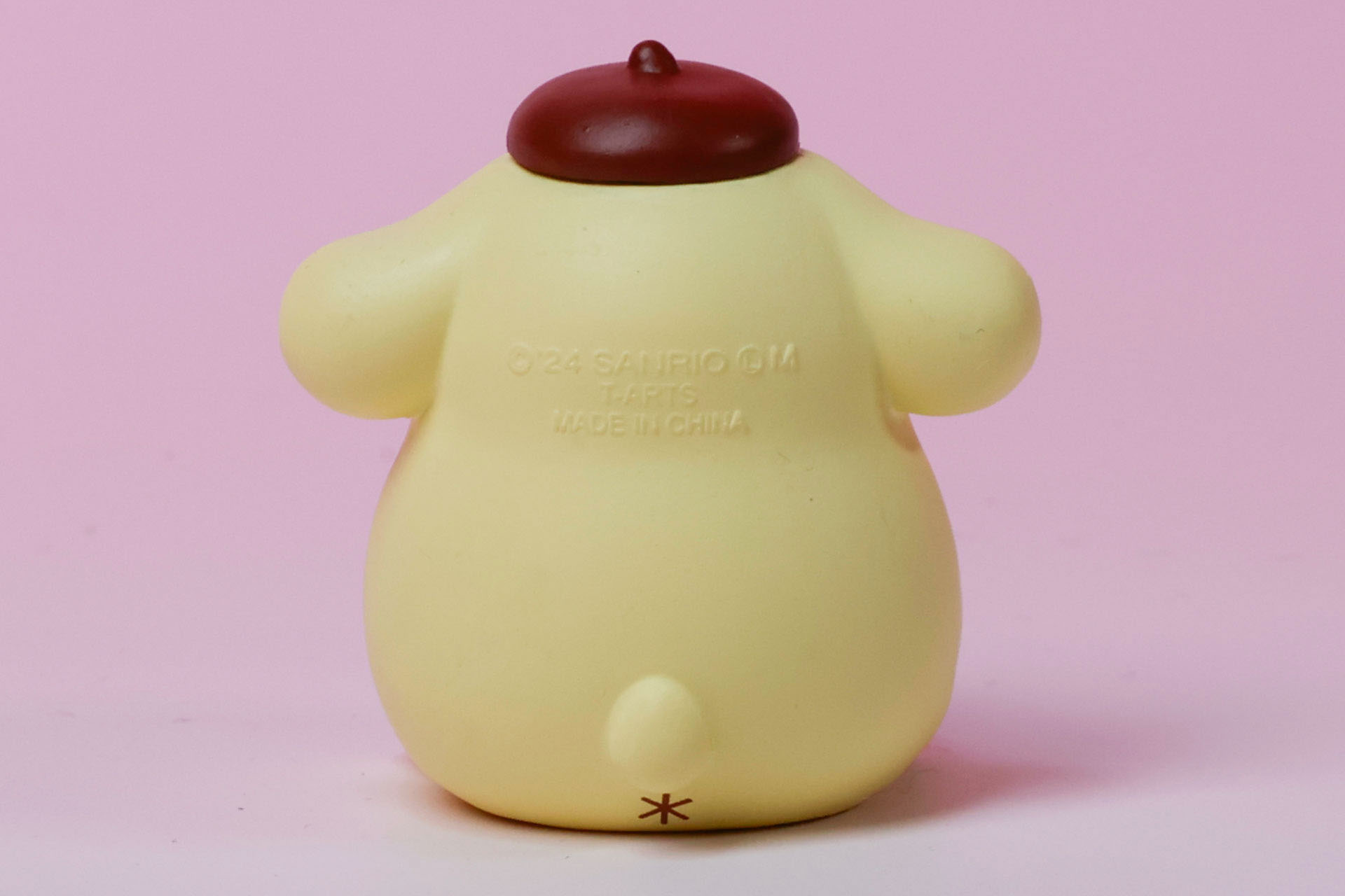 背中から見ると、しっぽやお尻も確認できる！